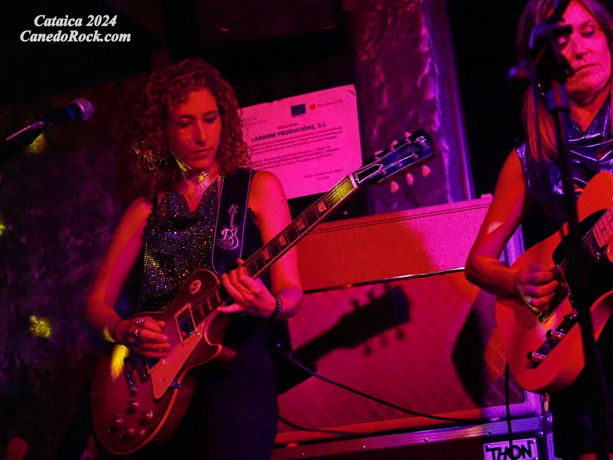 Distance Sisters. La Room. Ferrol
