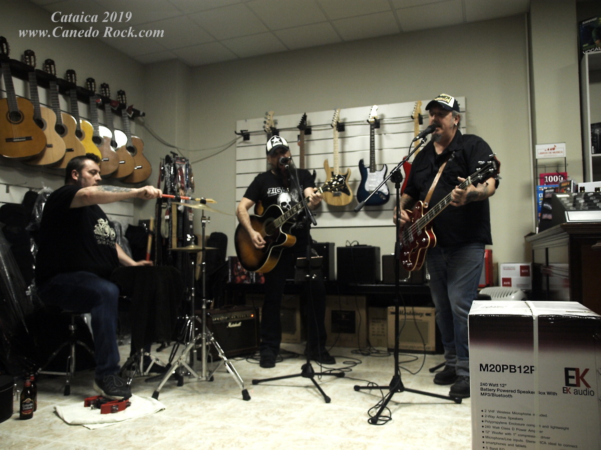 Malditos Pendejos, Emosons, Ferrol