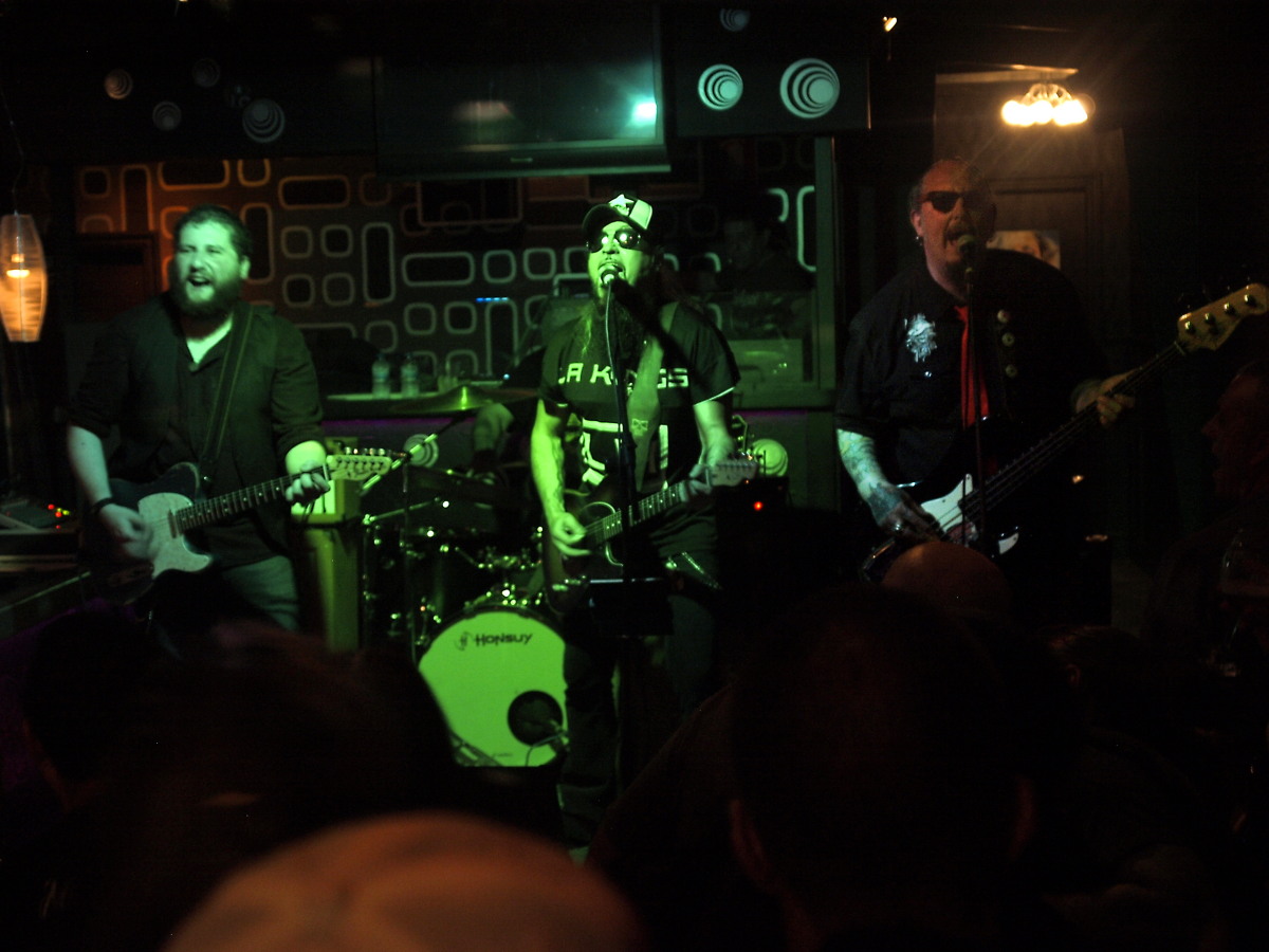 Malditos Pendejos, Sala La Room, Ferrol, 01/06/2017