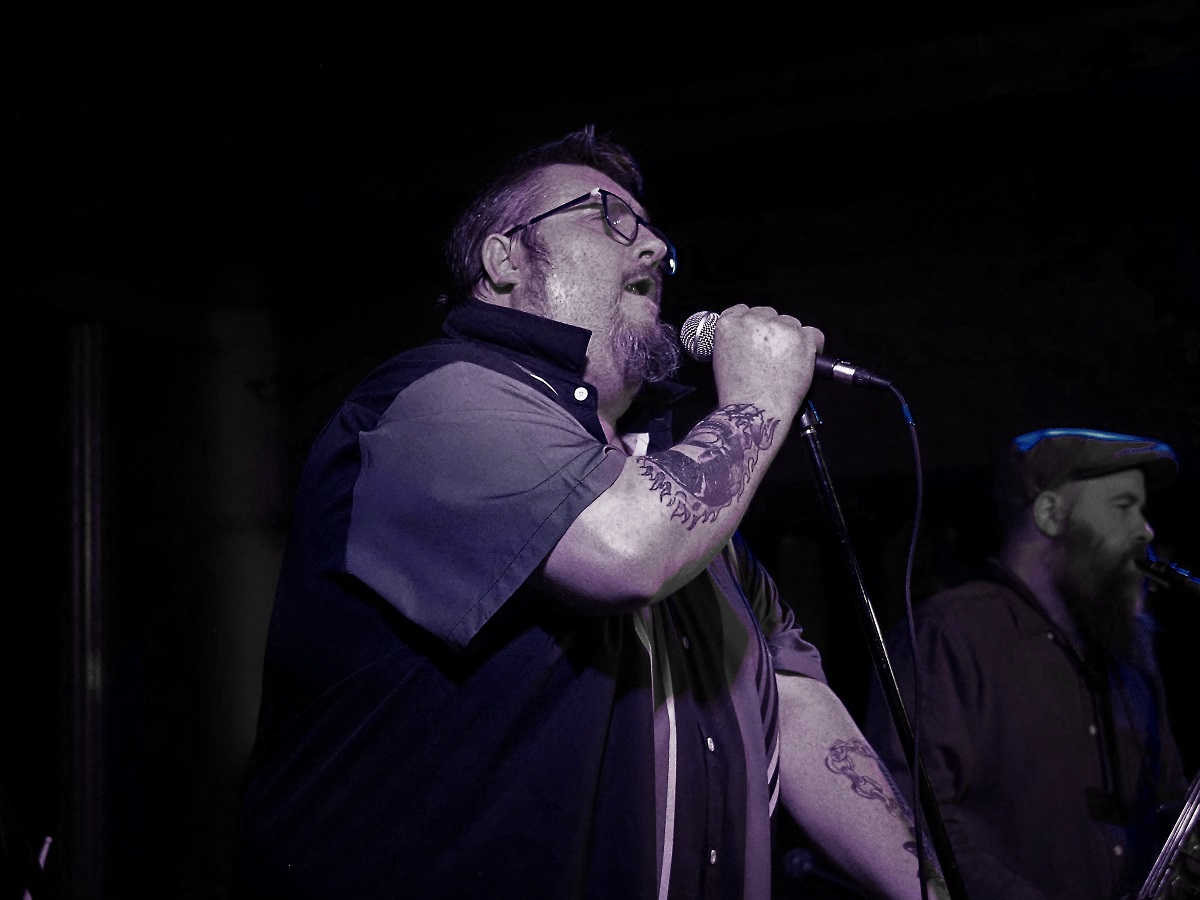 Shug R'Band, La Room, Ferrol